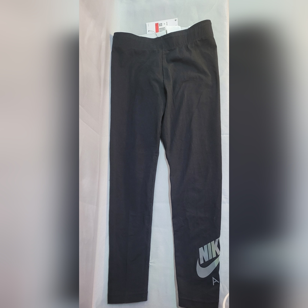 Nike Girls Tight Fit